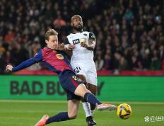 开云体育下载-瓦伦西亚遭遇失利，球队需调整战术