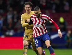 开云体育-巴萨鏖战比利时，卡拉斯科扛起全队