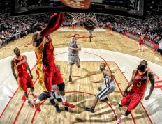 开云官网-圣城新王！德罗赞冠军级表现 马刺逆转火箭获关键胜利