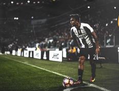 开云体育登录-绿茵奇才的狂想曲，当意甲赛场掀起爵士乐风暴