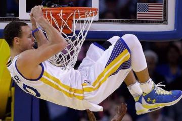 开云体育官方网站-巴黎见证亚洲风暴，日本男足力克法国的战术革命与陈雨菲带队取胜的羽球传承