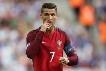 开云体育-从双线溃败到双冠奇迹，辛纳如何改写网球团体赛历史