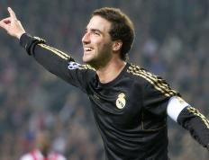 开云官网-风暴与炬火，当葡萄牙横扫中国，奥恰洛夫何以点燃异国赛场？