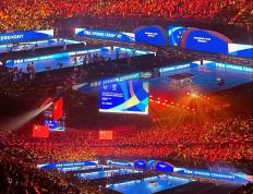 开云体育-关于FLY翻盘100T，Uzi关键团战开团秒人焦点之战半决赛，让粉丝疯狂欢呼的信息