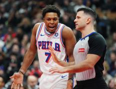 开云官网-包含76人力克黄蜂，恩比德27+14带队破除连败的词条