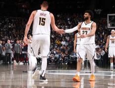 开云APP-爵士绝杀掘金，系列赛战成2-2平