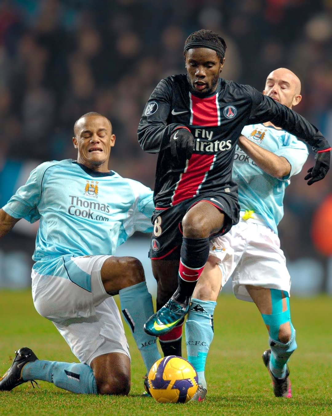 开云体育下载-曼城主场大胜诺维奇,继续追赶领头羊