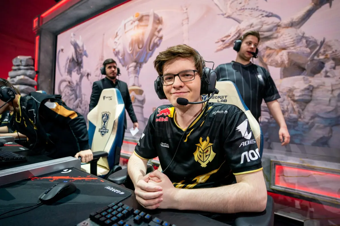 开云平台-HKA碾压FPX,Ming关键团战开团秒人顶尖较量半决赛,留下经典瞬间