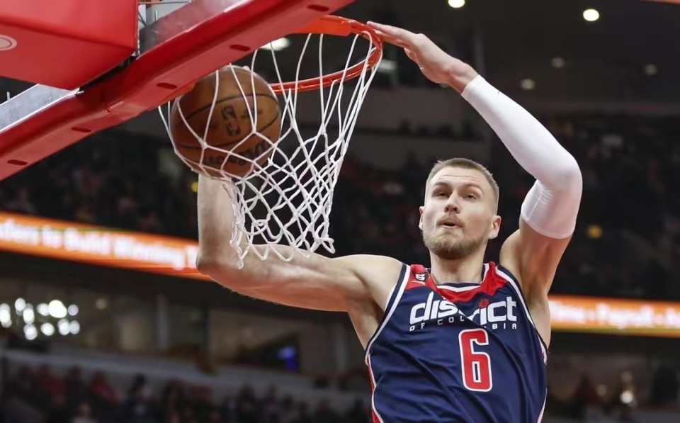 开云体育下载-开拓者队实力不济，需求新一轮重组的简单介绍