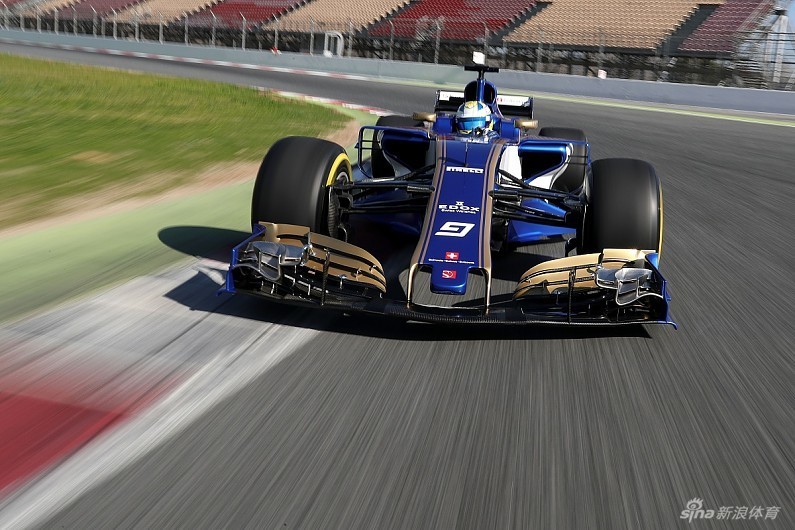 开云下载-关于索伯车队鏖战迈凯伦，诺里斯刷新纪录的信息