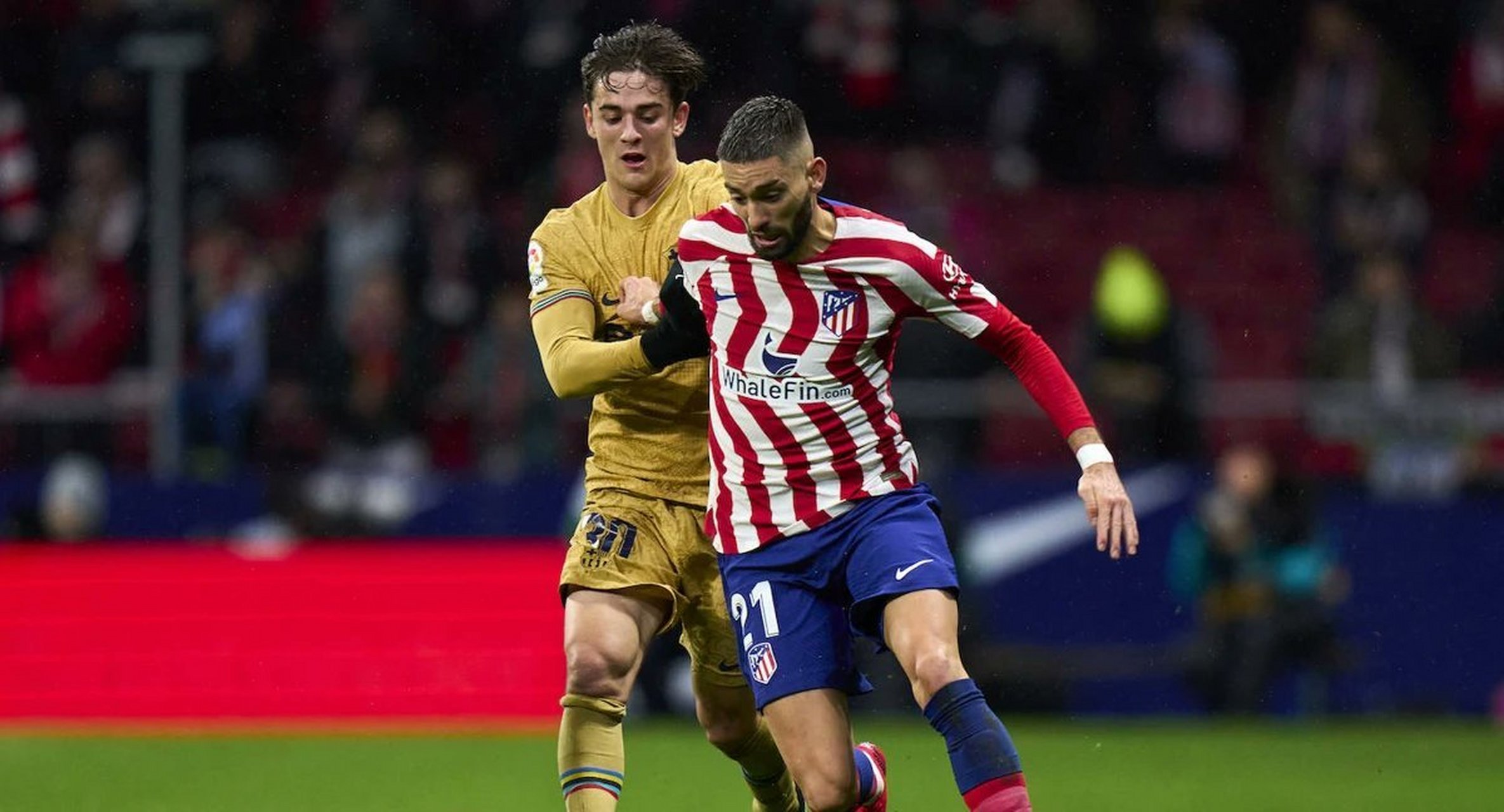 开云体育-巴萨鏖战比利时，卡拉斯科扛起全队