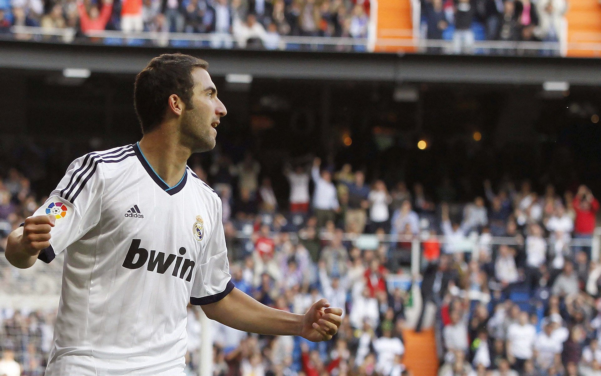 开云体育app-同夜的两种统治力,奥纳纳一夫当关,芬兰团队横扫